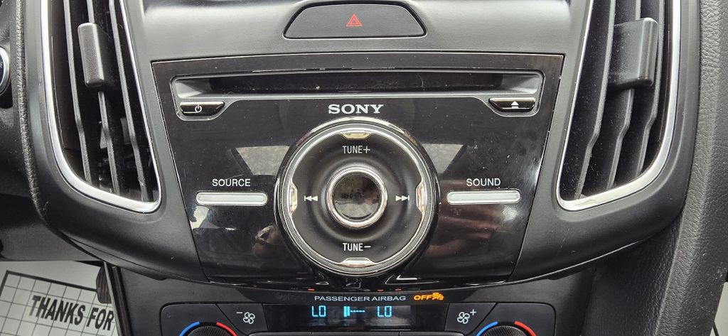 2017 Ford Focus Image 34