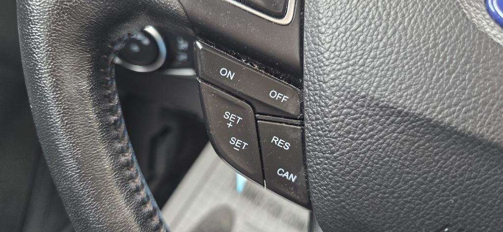 2017 Ford Focus Image 46