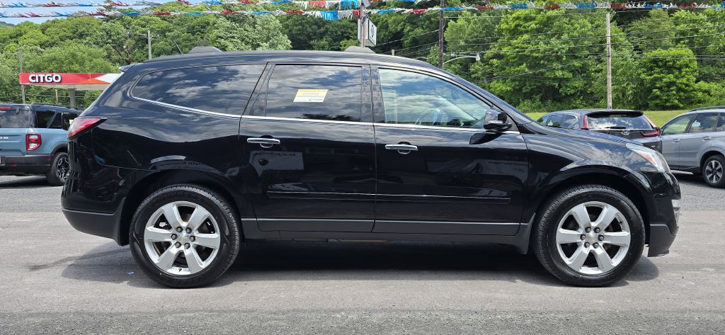 2017 Chevrolet Traverse Image 1