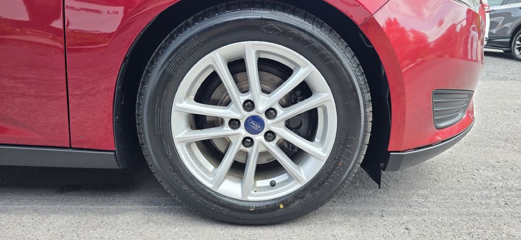 2017 Ford Focus Image 13