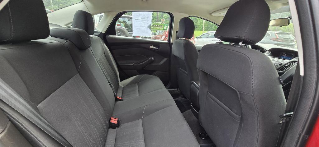 2017 Ford Focus Image 21