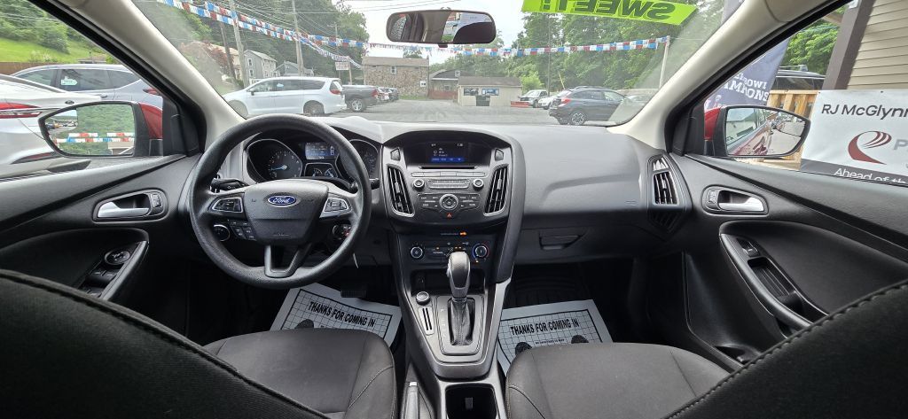 2017 Ford Focus Image 23