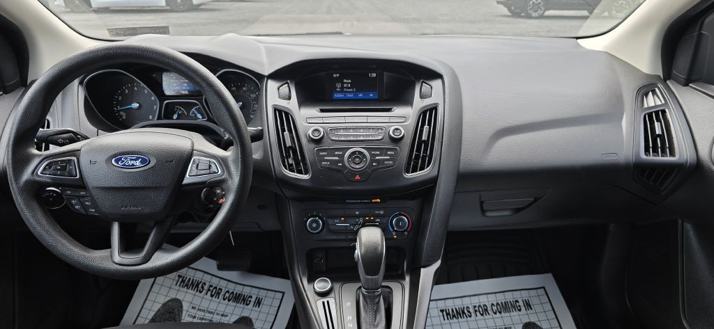 2017 Ford Focus Image 25
