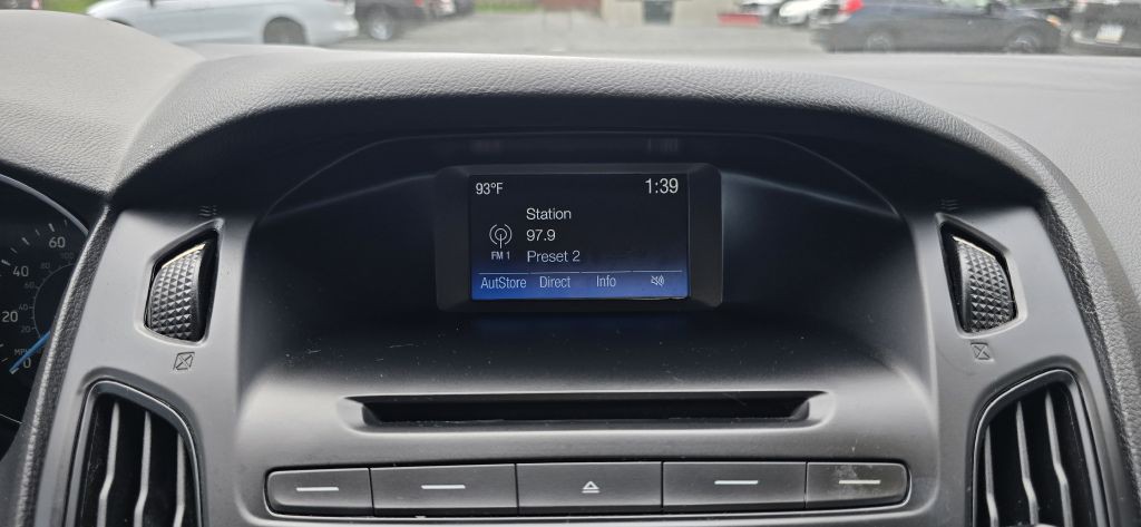 2017 Ford Focus Image 26
