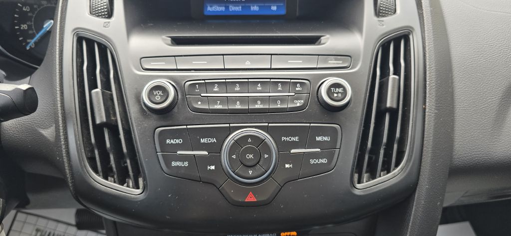 2017 Ford Focus Image 27