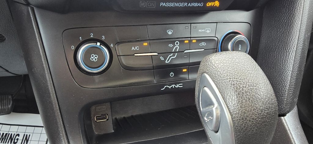 2017 Ford Focus Image 28