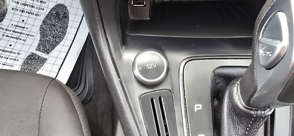 2017 Ford Focus Image 31