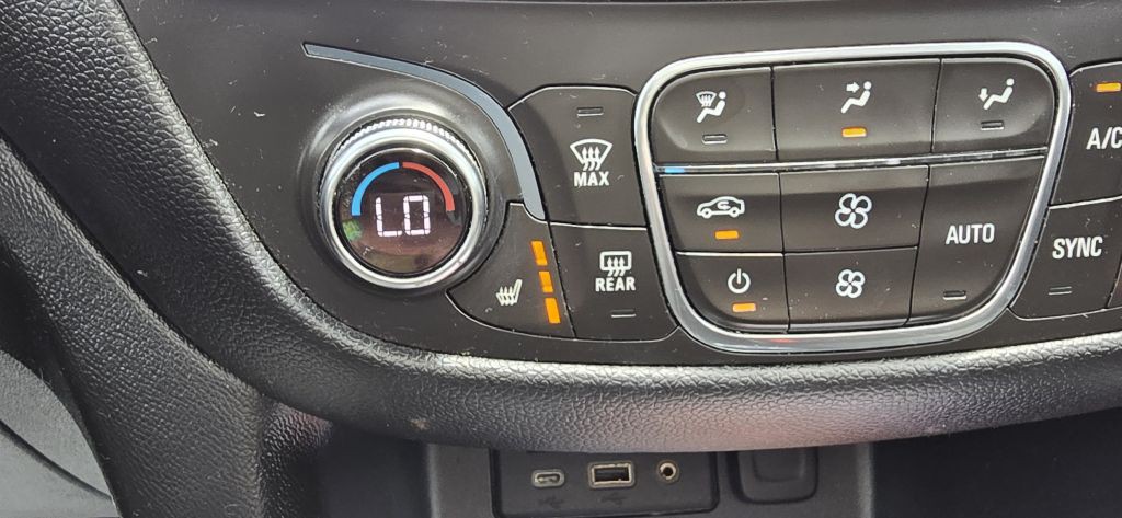 2019 Chevrolet Equinox Image 37