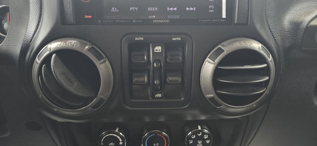 2017 Jeep Wrangler Unlimited Image 27