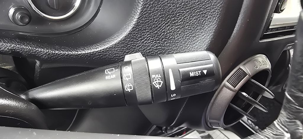2017 Jeep Wrangler Unlimited Image 40