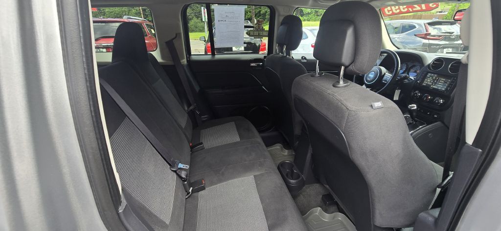 2017 Jeep Patriot Image 28