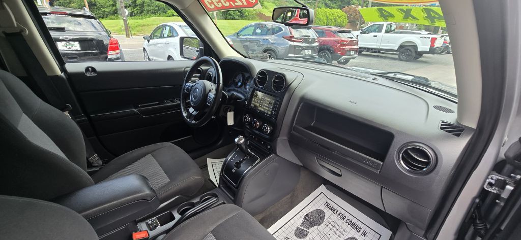 2017 Jeep Patriot Image 31