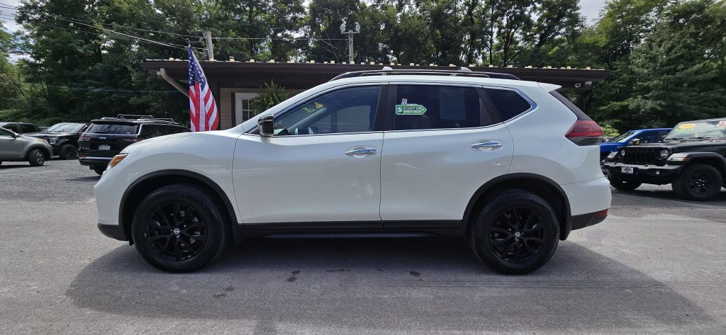 2018 Nissan Rogue Image 3