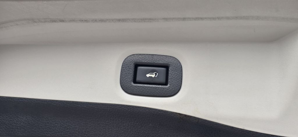 2018 Nissan Rogue Image 23