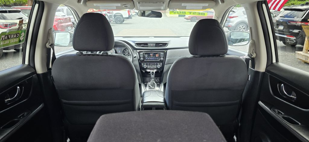 2018 Nissan Rogue Image 26