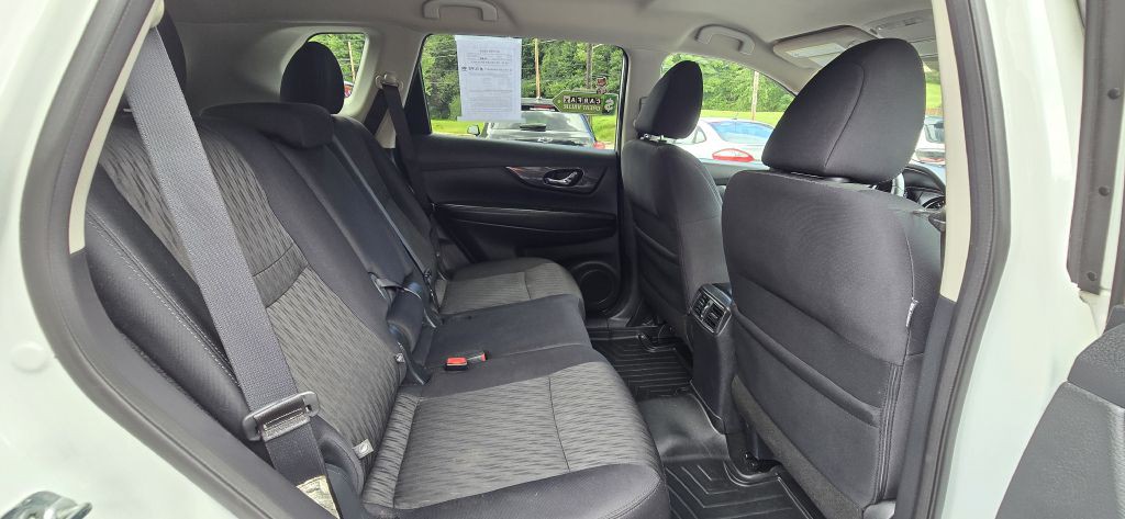 2018 Nissan Rogue Image 28