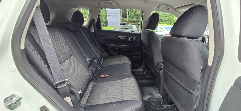 2018 Nissan Rogue Image 29