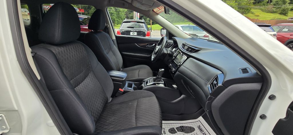 2018 Nissan Rogue Image 30
