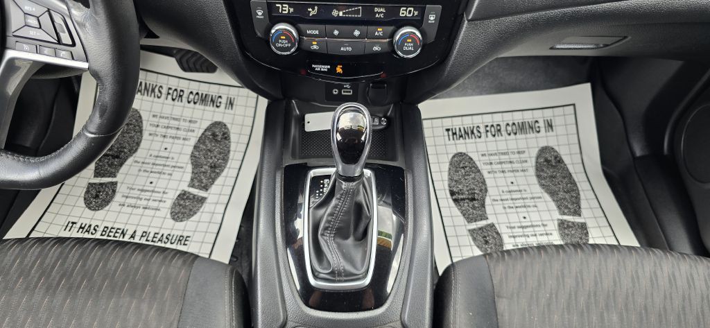2018 Nissan Rogue Image 37