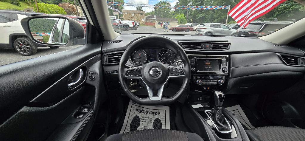 2018 Nissan Rogue Image 45
