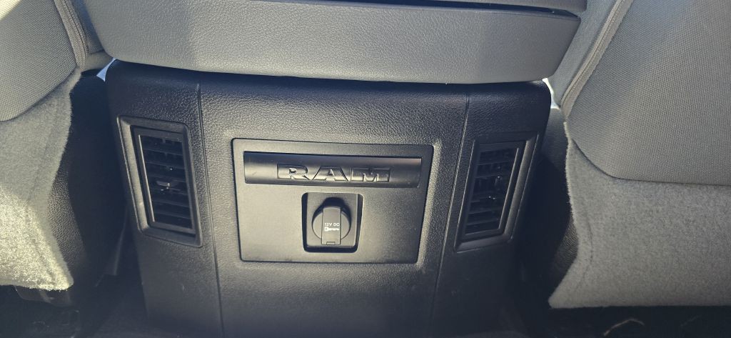 2013 RAM 1500 Image 30