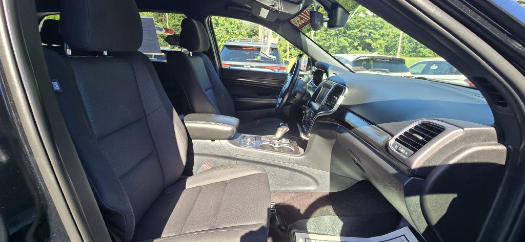 2019 Jeep Grand Cherokee Image 28