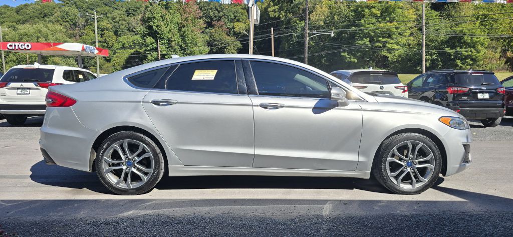 2019 Ford Fusion Image 1