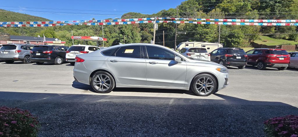 2019 Ford Fusion Image 2