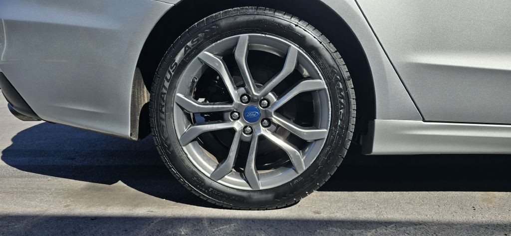 2019 Ford Fusion Image 11