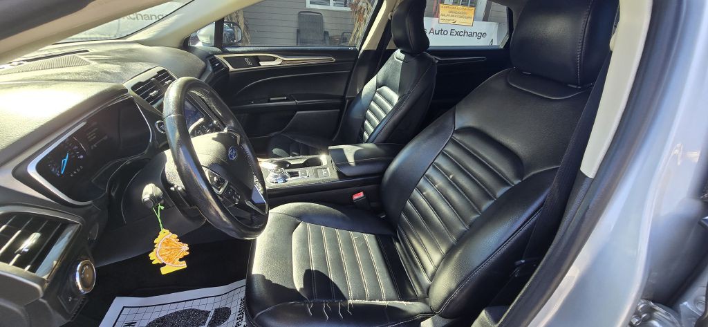 2019 Ford Fusion Image 18