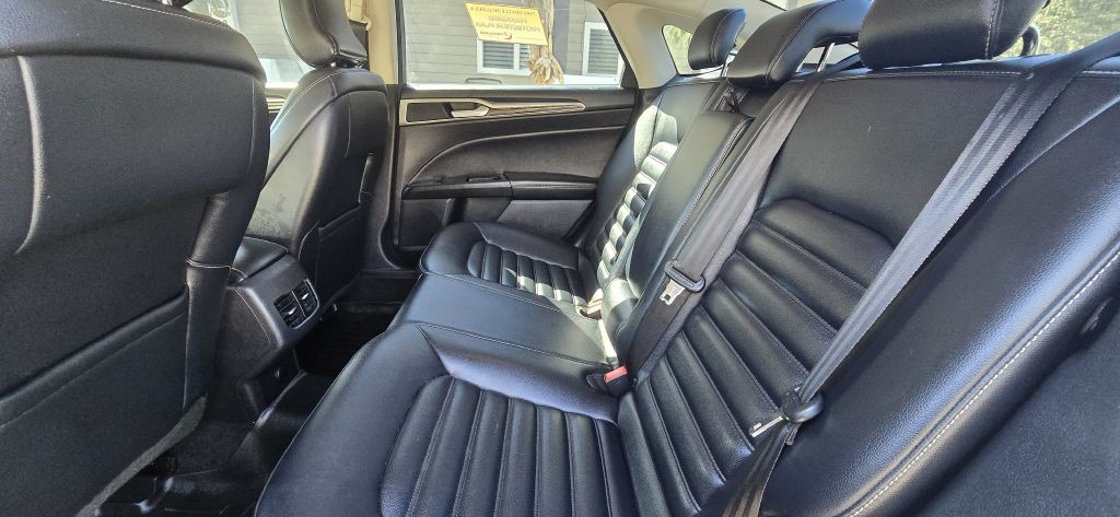 2019 Ford Fusion Image 20