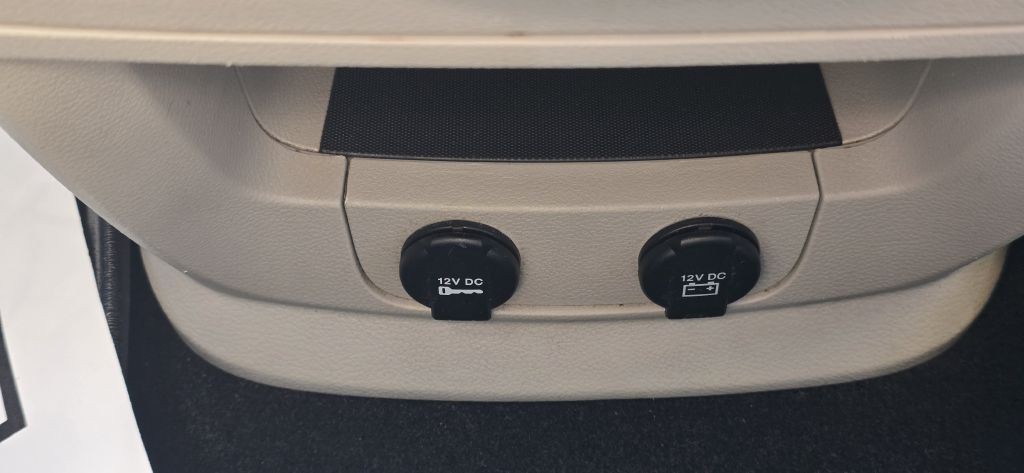 2016 Chrysler Town & Country Image 44