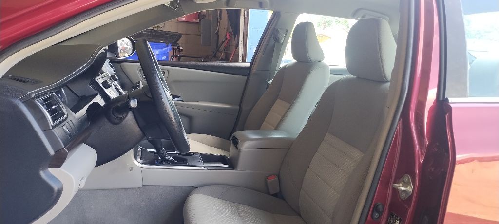 2017 Toyota Camry Image 6