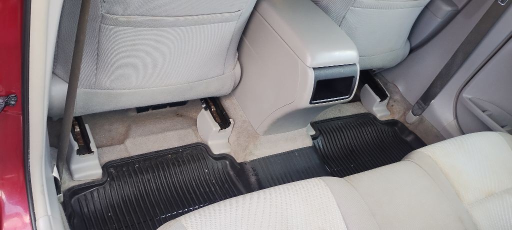 2017 Toyota Camry Image 13