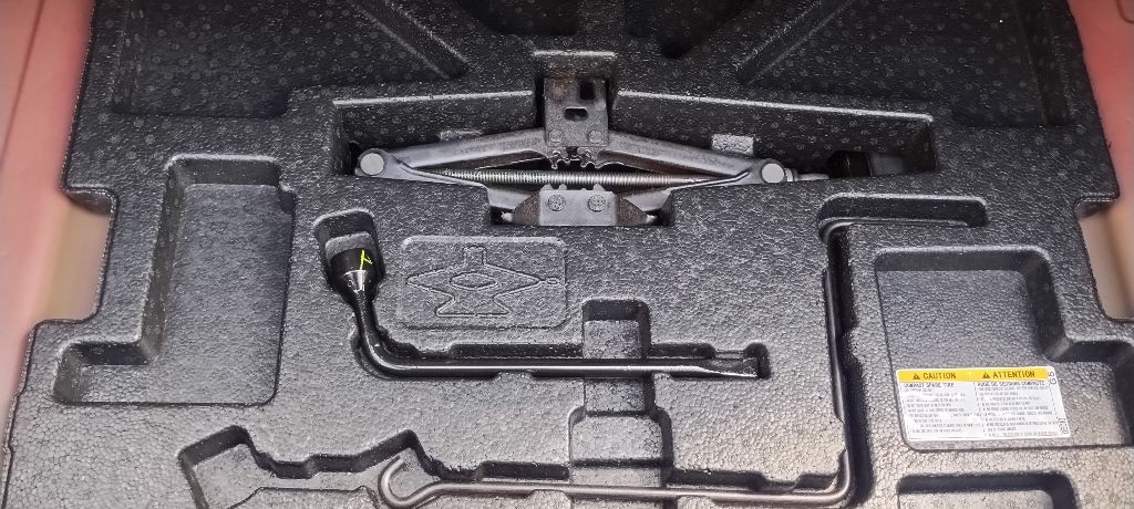 2017 Toyota Camry Image 19