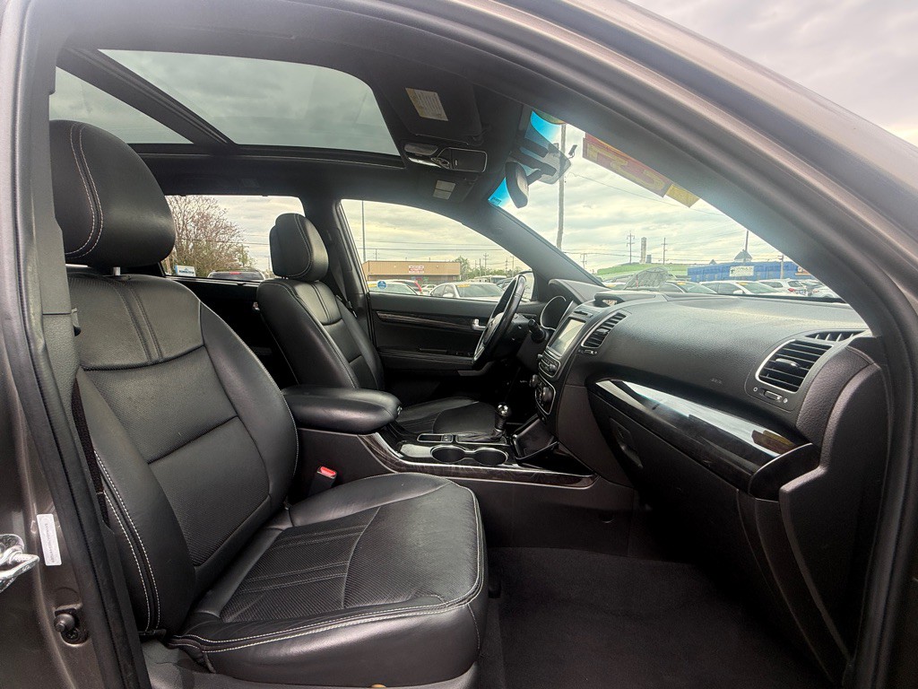 2015 Kia Sorento Image 31