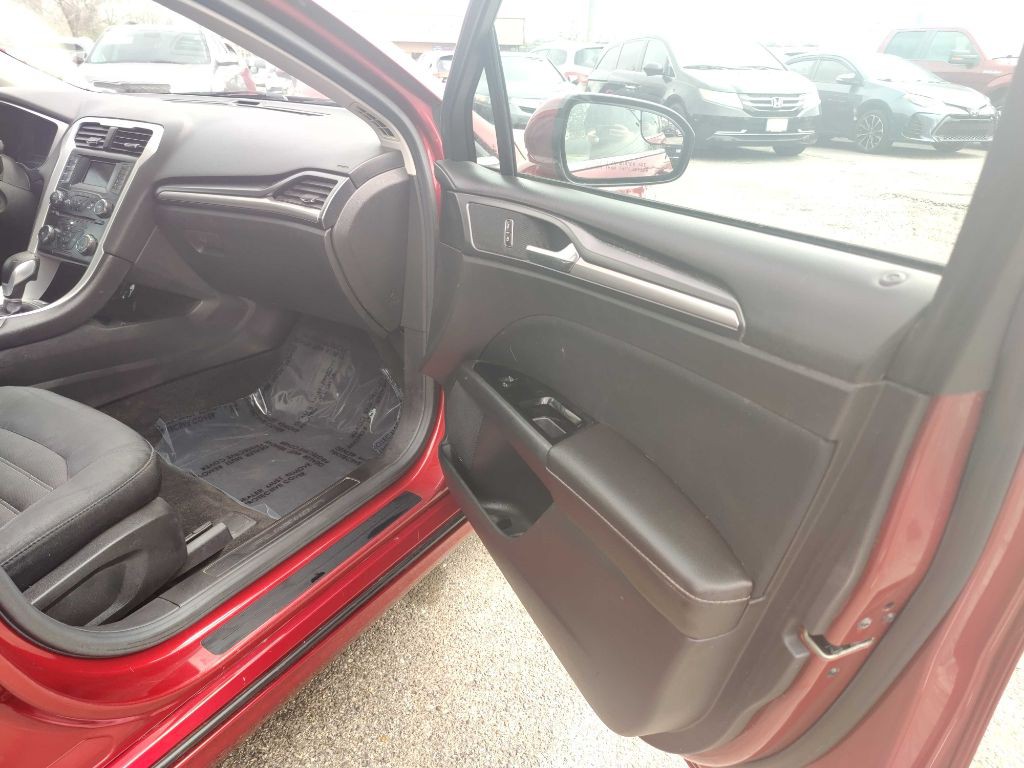 2013 Ford Fusion Image 16