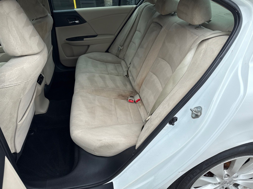 2015 Honda Accord Image 11
