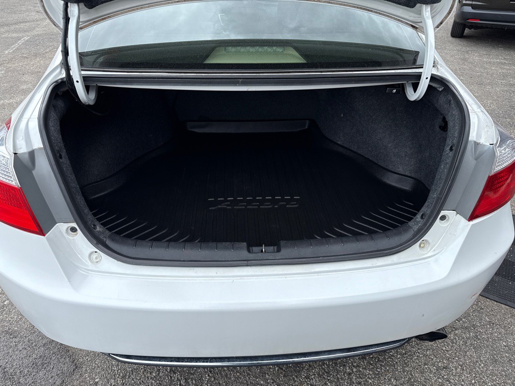 2015 Honda Accord Image 12