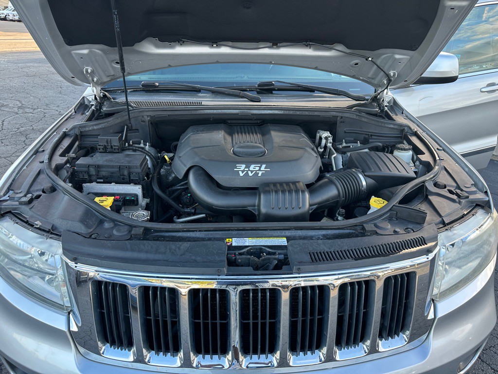 2013 Jeep Grand Cherokee Image 11