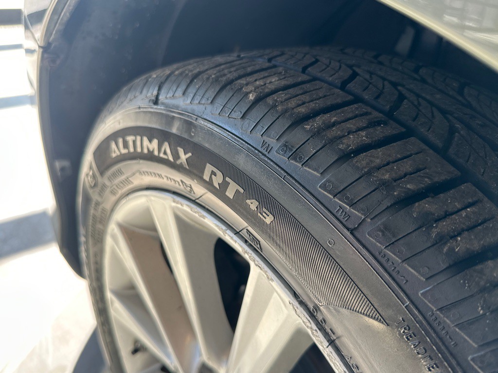 2012 Toyota Camry Image 9