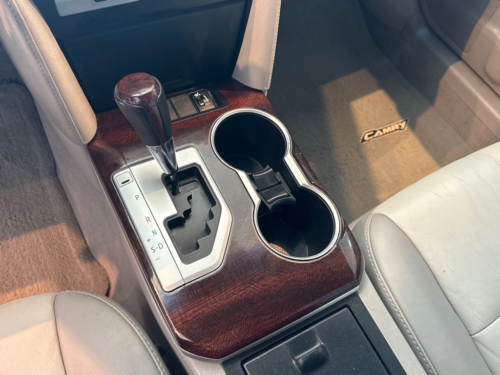 2012 Toyota Camry Image 20