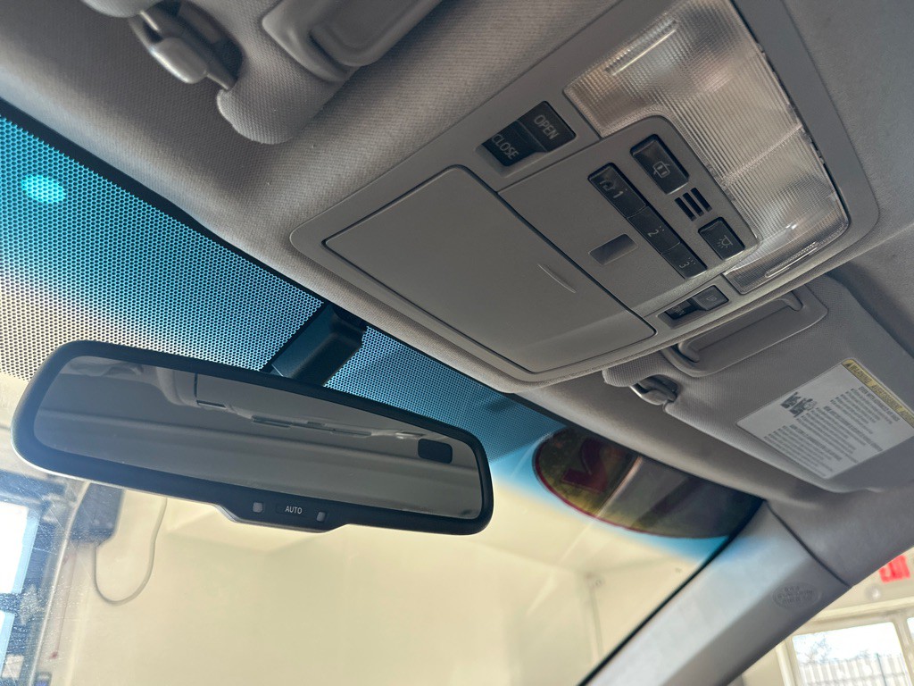 2012 Toyota Camry Image 21