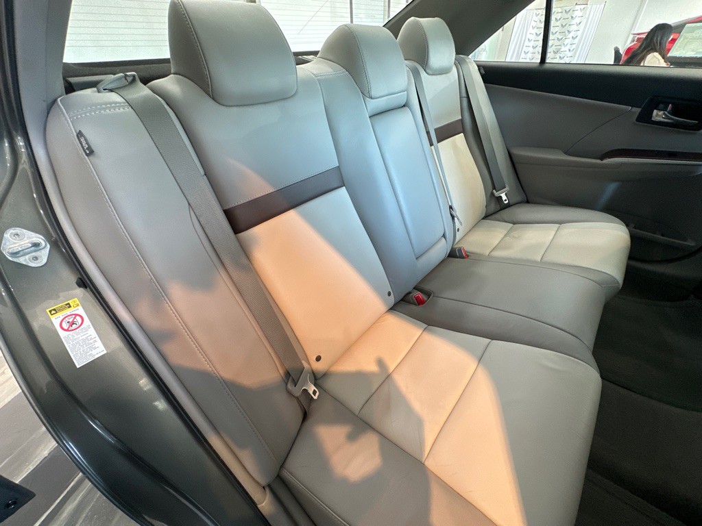 2012 Toyota Camry Image 25