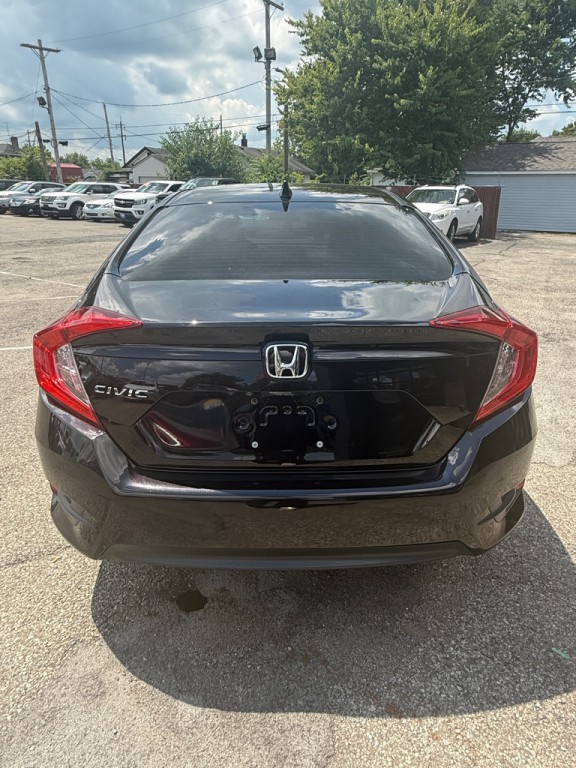 2018 Honda Civic Image 11