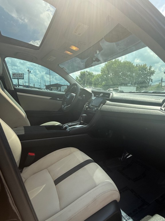 2018 Honda Civic Image 13