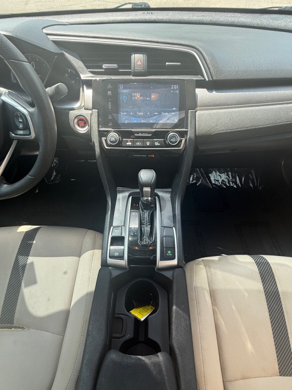 2018 Honda Civic Image 16
