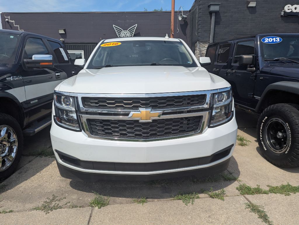 2016 Chevrolet Tahoe Image 2