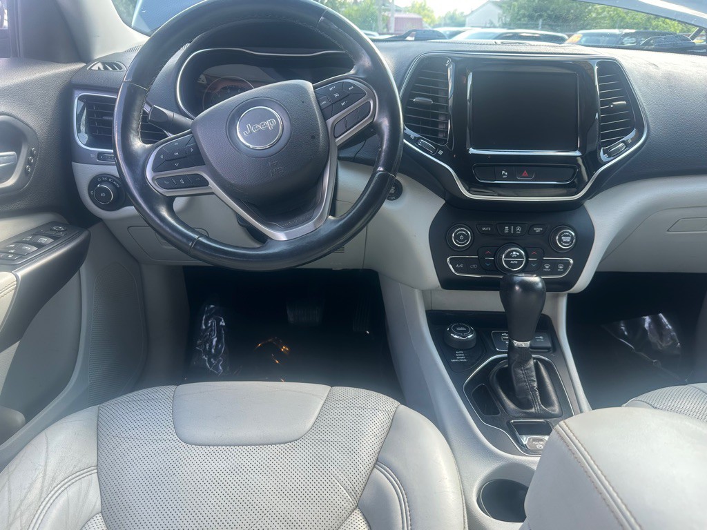 2019 Jeep Cherokee Image 5