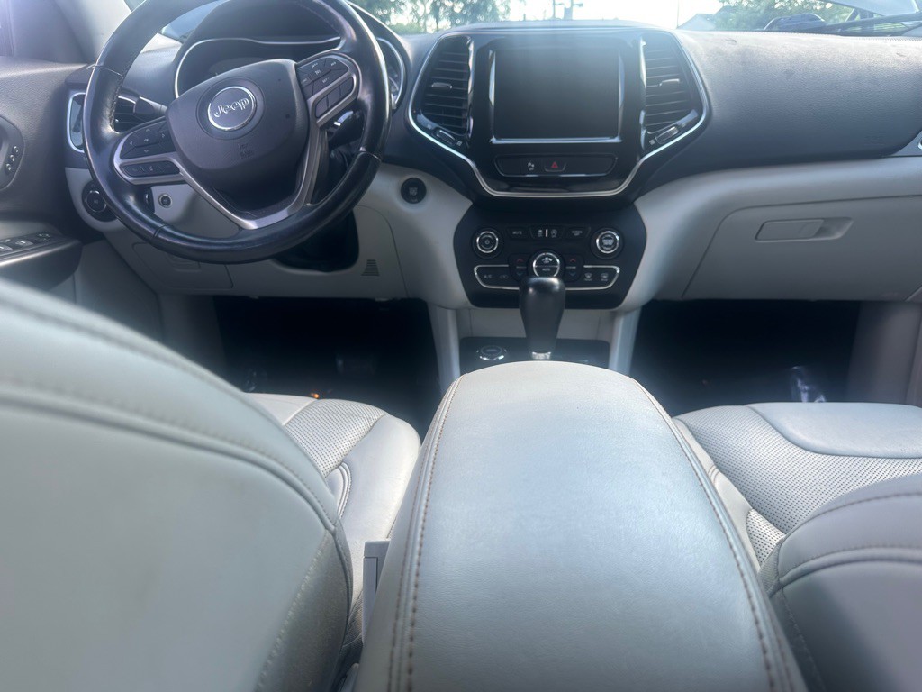 2019 Jeep Cherokee Image 6